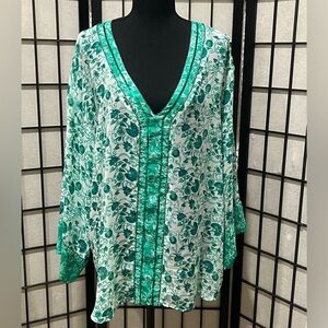 CHICOS Green and White Floral BOHO BLOUSE/,TOP WOMENS SIZE 3 (XL / 16 )